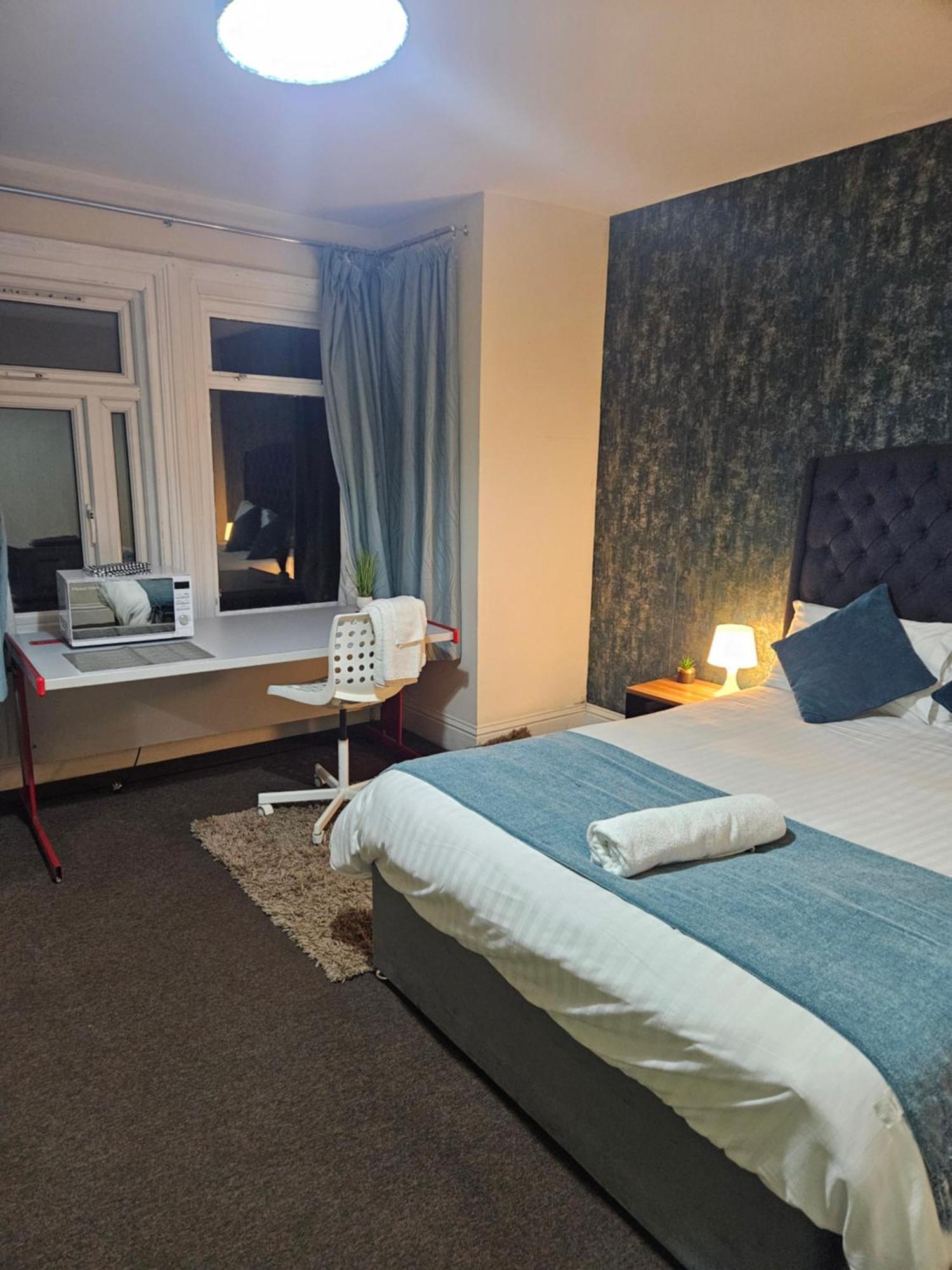 Reading Accommodation Rom 3 Ngoại thất bức ảnh